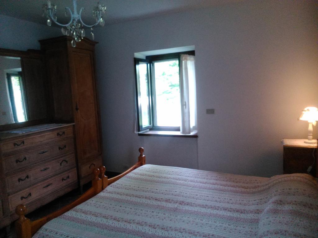 Casa Ramonda Guest House Neive Room photo